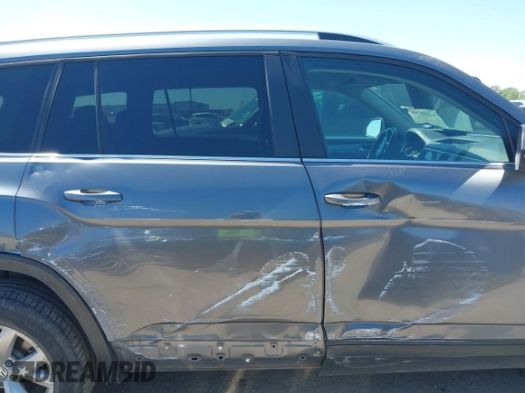 2018 Volkswagen Atlas SE with VIN 1V2CR2CA2JC576397, listed as a IAAI auction lot 41959708 with 168,619 mi miles and . Bid and sale history available at DreamBid. Image 13.