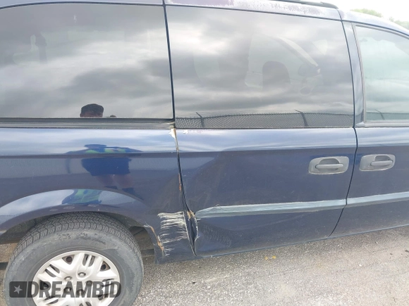 2004 Dodge Caravan SE z VIN 1D4GP24R04B560807, wystawiony jako IAAI lot #42148658 z przebiegiem 226 403 mil mil oraz . Historia ofert i sprzedaży dostępna na DreamBid. Obrazek 6.