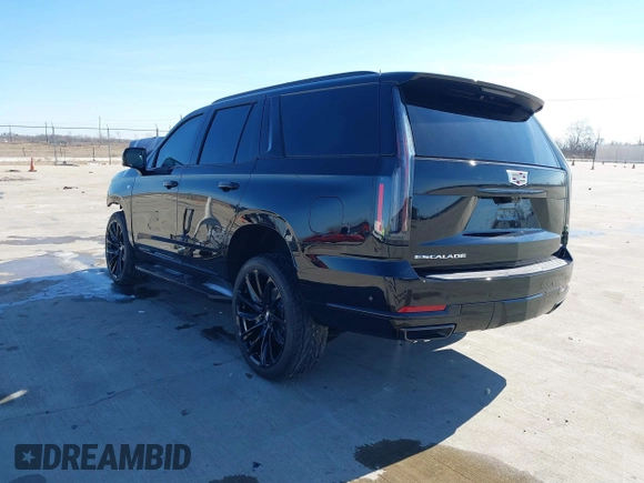 2025 Cadillac Escalade z VIN 1GYS8ERL0SR151490, wystawiony jako IAAI lot #41378504 z przebiegiem Nie podano mil oraz . Historia ofert i sprzedaży dostępna na DreamBid. Obrazek 3.