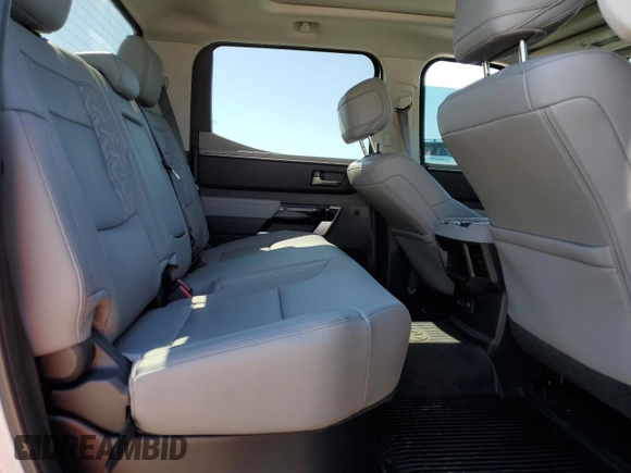 2022 Toyota Tundra Limited с VIN 5TFJA5DB4NX043068, выставлен на аукционе Copart как лот 49966605 с пробегом 32 628 миль миль и Списание • Salvage title. История ставок и продаж доступна на DreamBid. Изображение 10.