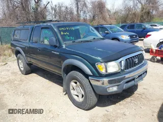 2003 Toyota Tacoma with VIN 5TEWN72N53Z185860, listed as a IAAI auction lot 41929543 with 324,407 mi miles. Bid and sale history available at carsss.com. Image 1.