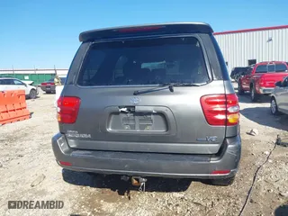 2004 Toyota Sequoia Limited with VIN 5TDZT38A84S214590, listed as a IAAI auction lot 41432564 with 292,899 mi miles. Bid and sale history available at carsss.com. Image 17.