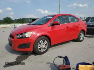 2015 Chevrolet Sonic LT z VIN 1G1JC5SH8F4181337, wystawiony jako Copart lot #59554745 z przebiegiem 111 217 mil mil oraz Szkoda całkowita • Salvage title. Historia ofert i sprzedaży dostępna na DreamBid. Obrazek 1.