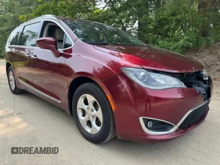 2017 Chrysler Pacifica Touring L Plus z VIN 2C4RC1EG8HR804297, wystawiony jako Copart lot #59898725 z przebiegiem 154 103 mil mil oraz Czysty tytuł • Clean title. Historia ofert i sprzedaży dostępna na DreamBid. Obrazek 1.
