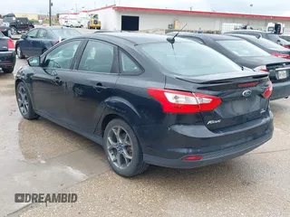 2013 Ford Focus SE с VIN 1FADP3F29DL266120, выставлен на аукционе IAAI как лот 42491390 с пробегом 124 886 миль миль и . История ставок и продаж доступна на DreamBid. Изображение 3.