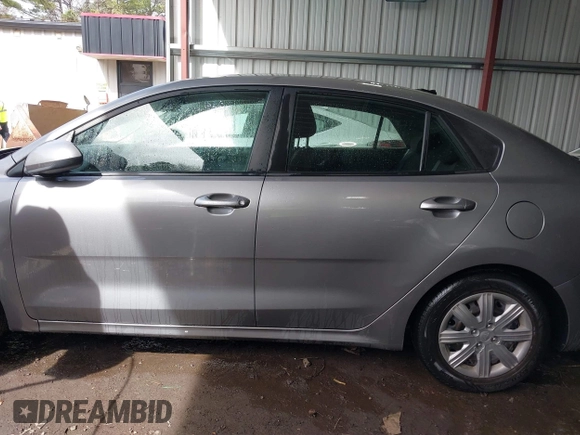 2021 Kia Rio LX with VIN 3KPA24AD1ME391454, listed as a IAAI auction lot 41732365 with 69,888 mi miles. Bid and sale history available at carsss.com. Image 14.