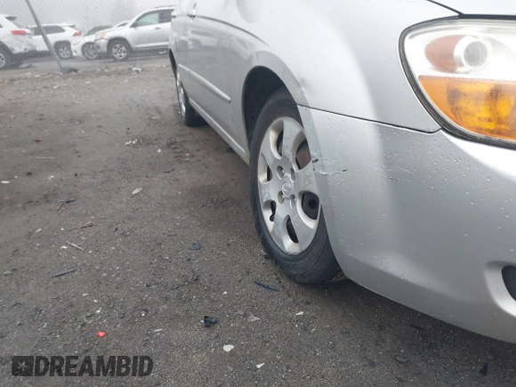 2008 Kia Spectra EX with VIN KNAFE122885522404, listed as a IAAI auction lot 41918687 with 127,060 mi miles. Bid and sale history available at carsss.com. Image 6.