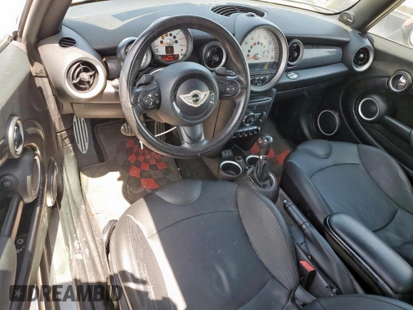2013 MINI Convertible S с VIN WMWZP3C57DT705259, выставлен на аукционе Copart как лот 59954795 с пробегом 132 988 миль миль и Списание • Salvage title. История ставок и продаж доступна на DreamBid. Изображение 8.