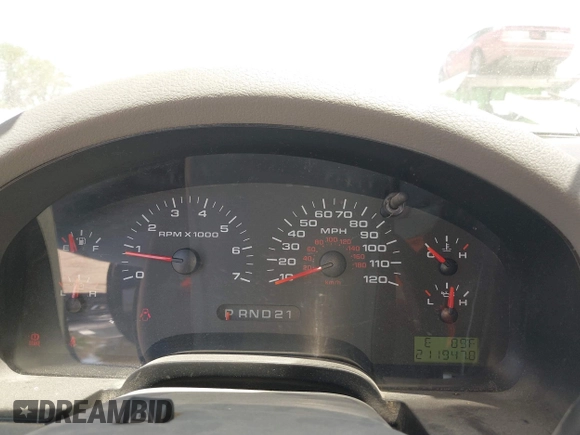 2005 Ford F-150 XLT с VIN 1FTPX14505FB76170, выставлен на аукционе IAAI как лот 42238528 с пробегом 211 947 миль миль и . История ставок и продаж доступна на DreamBid. Изображение 7.