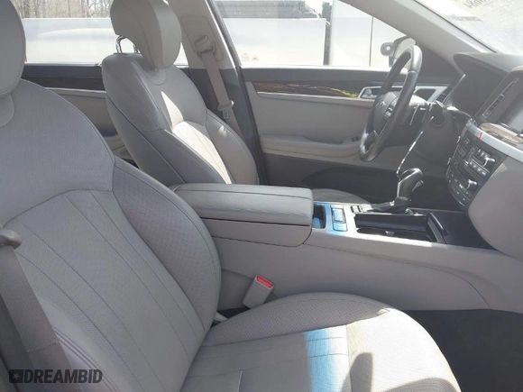 2017 Genesis G80 3.8L with VIN KMHGN4JE4HU175417, listed as a IAAI auction lot 41818684 with 83,658 mi miles. Bid and sale history available at carsss.com. Image 5.