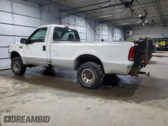 2002 Ford Super Duty F-250 XL with VIN 1FTNF21LX2EA21680, listed as a Copart auction lot 86453084 with 131,748 mi miles and Clean Title. Bid and sale history available at carsss.com. Image 2.