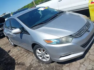 2010 Honda Insight EX with VIN JHMZE2H75AS013109, listed as a IAAI auction lot 41976886 with 226,434 mi miles and . Bid and sale history available at carsss.com. Image 1.
