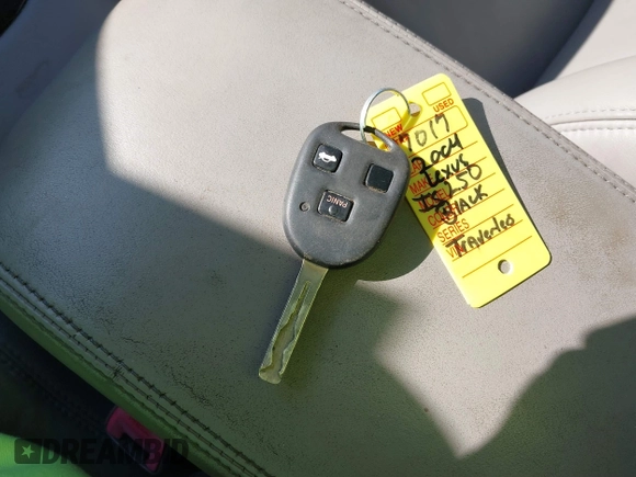 2004 Lexus ES 350 with VIN JTHBA30G145037747, listed as a IAAI auction lot 41424725 with 163,921 mi miles and . Bid and sale history available at DreamBid. Image 11.