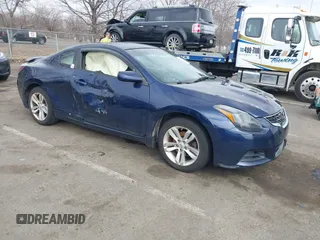2011 Nissan Altima 2.5 S with VIN 1N4AL2EP4BC175243, listed as a IAAI auction lot 41787508 with 189,398 mi miles. Bid and sale history available at carsss.com. Image 1.