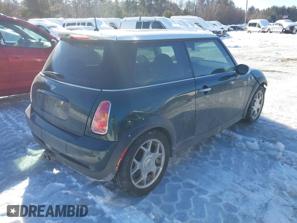 2003 MINI Hardtop S z VIN WMWRE33473TD72981, wystawiony jako IAAI lot #41599521 z przebiegiem 97 403 mil mil oraz . Historia ofert i sprzedaży dostępna na DreamBid. Obrazek 4.