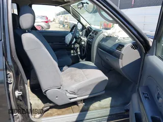 2004 Nissan Frontier XE z VIN 1N6ED27T64C456530, wystawiony jako IAAI lot #41857235 z przebiegiem 246 978 mil mil oraz . Historia ofert i sprzedaży dostępna na DreamBid. Obrazek 5.