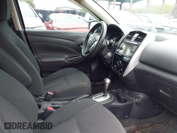 2017 Nissan Versa SV z VIN 3N1CN7AP3HL849494, wystawiony jako IAAI lot #42099068 z przebiegiem 110 174 mil mil oraz . Historia ofert i sprzedaży dostępna na DreamBid. Obrazek 5.