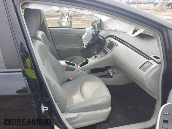 2013 Toyota Prius One with VIN JTDKN3DU6D5609983, listed as a IAAI auction lot 41929769 with 147,987 mi miles. Bid and sale history available at carsss.com. Image 5.