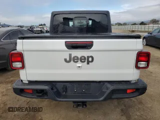 2022 Jeep Gladiator Overland with VIN 1C6HJTFG2NL103018, listed as a Copart auction lot 46127615 with 32,254 mi miles and Clean title. Bid and sale history available at DreamBid. Image 6.