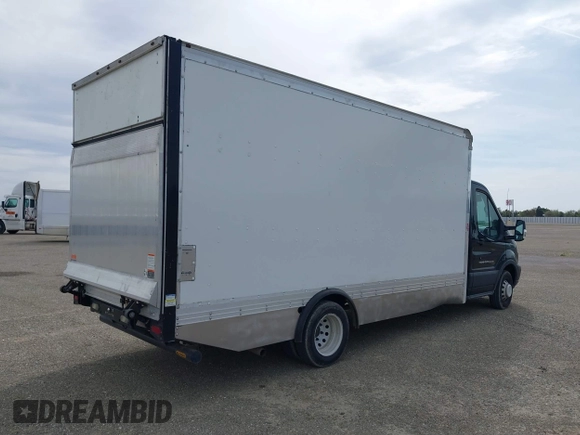 2016 Ford Transit with VIN 1FDBF9ZM1GKB56933, listed as a IAAI auction lot 41761280 with 190,735 mi miles and . Bid and sale history available at DreamBid. Image 4.