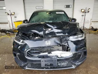 2024 Honda HR-V Sport with VIN 3CZRZ1H50RM744818, listed as a Copart auction lot 44922175 with 13,723 mi miles and Salvage Title. Bid and sale history available at carsss.com. Image 5.