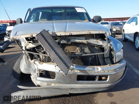 1998 Dodge 1500 z VIN 1B7HC13Y1WJ115002, wystawiony jako IAAI lot #41434924 z przebiegiem Nie podano mil oraz . Historia ofert i sprzedaży dostępna na DreamBid. Obrazek 13.