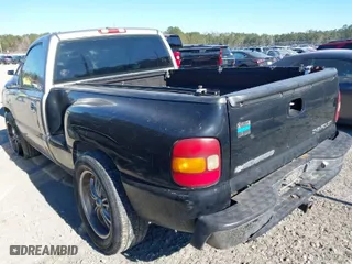 2000 GMC New Sierra 1500 SL with VIN 1GTEC14W1YZ241526, listed as a IAAI auction lot 41287842 with NaN miles. Bid and sale history available at carsss.com. Image 3.