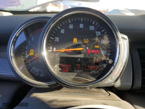 2018 MINI Hardtop 2 Door Cooper with VIN WMWXP5C51J2G63663, listed as a Copart auction lot 88144655 with 31,071 mi miles and Salvage Title. Bid and sale history available at carsss.com. Image 9.