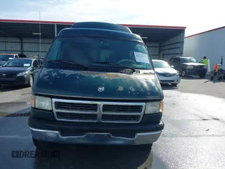 1997 Dodge Cargo with VIN 2B6HB21Y7VK517156, listed as a IAAI auction lot 41324970 with 200,580 mi miles. Bid and sale history available at carsss.com. Image 6.