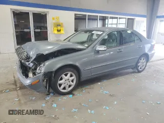2004 Mercedes-Benz C 240 z VIN WDBRF61J54F547525, wystawiony jako Copart lot #56064115 z przebiegiem Nie podano mil oraz Szkoda całkowita • Salvage title. Historia ofert i sprzedaży dostępna na DreamBid. Obrazek 1.