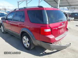 2005 Ford Freestyle SEL with VIN 1FMDK05185GA01596, listed as a IAAI auction lot 41637165 with 210,432 mi miles. Bid and sale history available at carsss.com. Image 3.