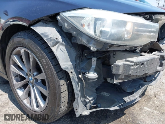 2014 BMW 3 Series 328i Gran Turismo xDrive z VIN WBA3X5C50ED557470, wystawiony jako IAAI lot #42606682 z przebiegiem 172 016 mil mil oraz . Historia ofert i sprzedaży dostępna na DreamBid. Obrazek 21.