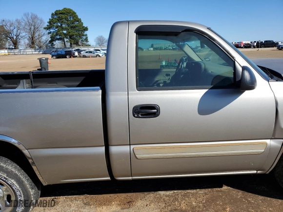 2003 Chevrolet Silverado 1500 with VIN 1GCEC14X73Z345682, listed as a Copart auction lot 47940005 with 143,881 mi miles and Salvage Title. Bid and sale history available at carsss.com. Image 10.