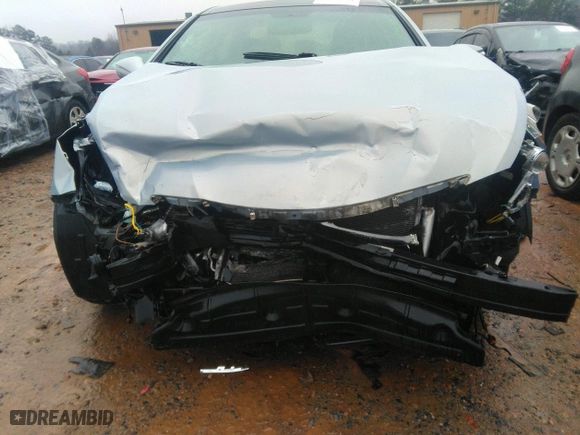 2013 Hyundai Sonata SE with VIN 5NPEC4AC9DH675612, listed as a IAAI auction lot 41257791 with 189,700 mi miles. Bid and sale history available at carsss.com. Image 6.