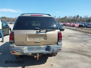 2007 Chevrolet TrailBlazer LS with VIN 1GNDT13S972247860, listed as a IAAI auction lot 42109210 with 259,362 mi miles. Bid and sale history available at carsss.com. Image 15.