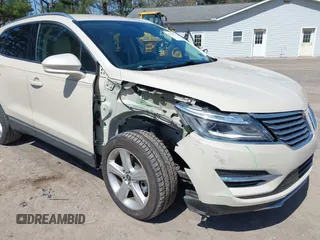 2018 Lincoln MKC Premiere with VIN 5LMCJ1C9XJUL03767, listed as a IAAI auction lot 42055927 with 39,718 mi miles and . Bid and sale history available at DreamBid. Image 6.