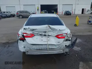 2020 Toyota Camry SE z VIN 4T1G11AK7LU975234, wystawiony jako IAAI lot #41912569 z przebiegiem 114 547 mil mil oraz . Historia ofert i sprzedaży dostępna na DreamBid. Obrazek 6.