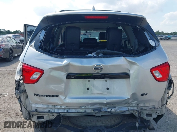 2019 Nissan Pathfinder S z VIN 5N1DR2MN4KC637723, wystawiony jako IAAI lot #41813351 z przebiegiem 100 227 mil mil oraz . Historia ofert i sprzedaży dostępna na DreamBid. Obrazek 6.