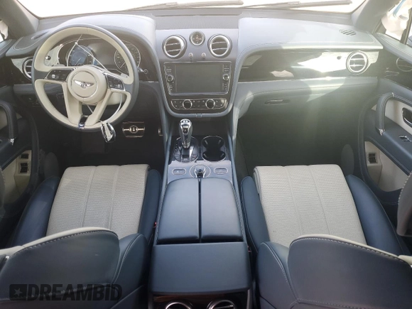 2019 Bentley Bentayga V8 z VIN SJAAM2ZV3KC027084, wystawiony jako Copart lot #45814705 z przebiegiem 38 490 mil mil oraz Szkoda całkowita • Salvage title. Historia ofert i sprzedaży dostępna na DreamBid. Obrazek 8.