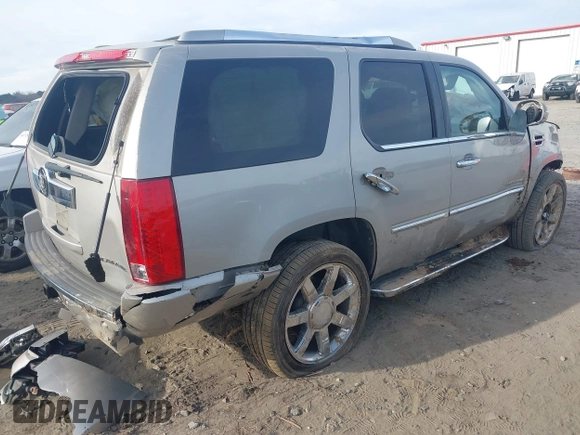 2008 Cadillac Escalade with VIN 1GYFK63848R236600, listed as a IAAI auction lot 41708402 with 193,214 mi miles. Bid and sale history available at carsss.com. Image 4.