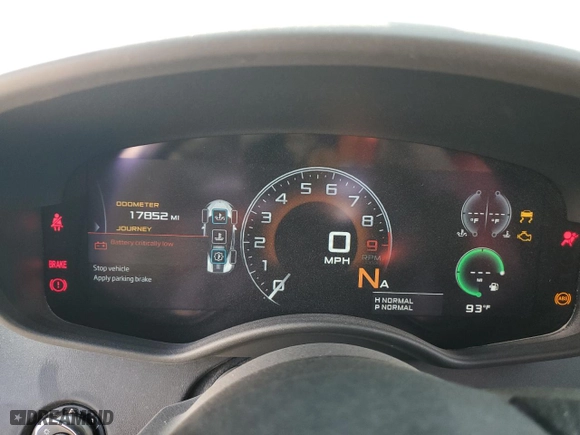 2019 McLaren 570S with VIN SBM13FAA1KW006404, listed as a Copart auction lot 78088414 with 17,852 mi miles and Salvage Title. Bid and sale history available at carsss.com. Image 9.
