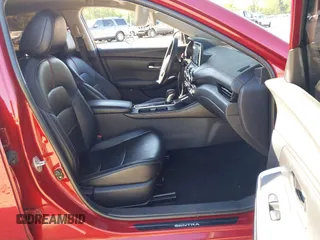 2021 Nissan Sentra SR z VIN 3N1AB8DV4MY229900, wystawiony jako IAAI lot #42222601 z przebiegiem 63 632 mil mil oraz . Historia ofert i sprzedaży dostępna na DreamBid. Obrazek 5.
