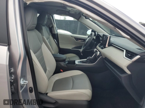 2024 Toyota RAV4 XLE Premium with VIN 2T3C1RFV7RC274727, listed as a Copart auction lot 60647645 with 21,390 mi miles and Salvage title. Bid and sale history available at DreamBid. Image 7.
