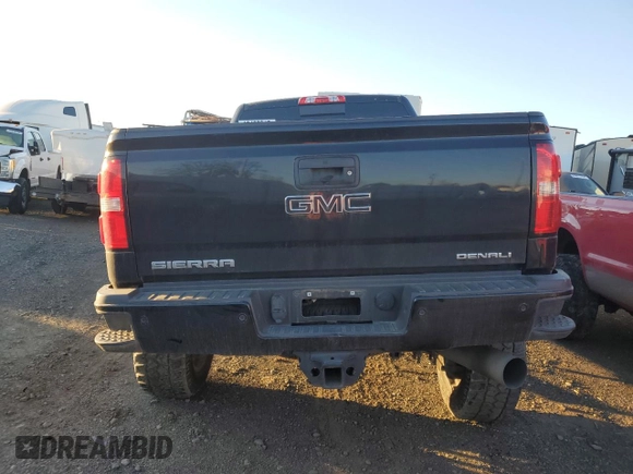 2019 GMC Sierra 2500HD Denali with VIN 1GT12SEY8KF148275, listed as a Copart auction lot 42408315 with 41,216 mi miles and Salvage Title. Bid and sale history available at carsss.com. Image 6.