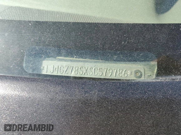 1995 Jeep Grand Cherokee Limited с VIN 1J4GZ78SXSC579786, выставлен на аукционе Copart как лот 72280424 с пробегом Не указан миль и На запчасти • Non repairable. История ставок и продаж доступна на DreamBid. Изображение 13.
