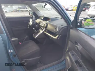 2008 Scion xB z VIN JTLKE50E081060535, wystawiony jako IAAI lot #41514229 z przebiegiem 94 982 mil mil oraz . Historia ofert i sprzedaży dostępna na DreamBid. Obrazek 5.