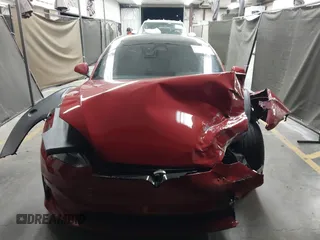 2022 Tesla Model S Plaid z VIN 5YJSA1E61NF471785, wystawiony jako IAAI lot #42208101 z przebiegiem Nie podano mil oraz . Historia ofert i sprzedaży dostępna na DreamBid. Obrazek 12.
