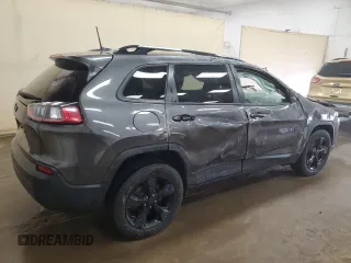 2020 Jeep Cherokee Latitude Plus z VIN 1C4PJMLB8LD605378, wystawiony jako Copart lot #49398185 z przebiegiem 78 125 mil mil oraz Nie do naprawy • Non repairable. Historia ofert i sprzedaży dostępna na DreamBid. Obrazek 3.