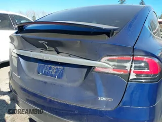 2017 Tesla Model X 90D z VIN 5YJXCBE21HF076514, wystawiony jako IAAI lot #41559020 z przebiegiem 108 573 mil mil oraz . Historia ofert i sprzedaży dostępna na DreamBid. Obrazek 6.