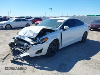 2020 Ford Fusion SE with VIN 3FA6P0HD4LR126174, listed as a IAAI auction lot 41723840 with 123,413 mi miles. Bid and sale history available at carsss.com. Image 17.